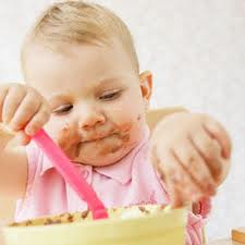 Bebeklerde katı gıdalara geçiş