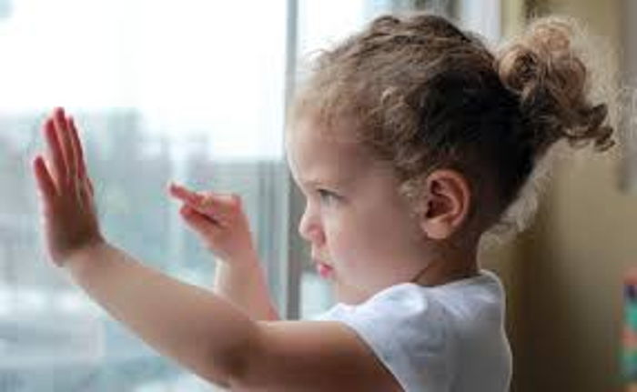 ÇOCUKLARI PSİKOLOG GÖRÜŞMESİNE GETİRİRKEN NELERE DİKKAT EDİLMELİ?