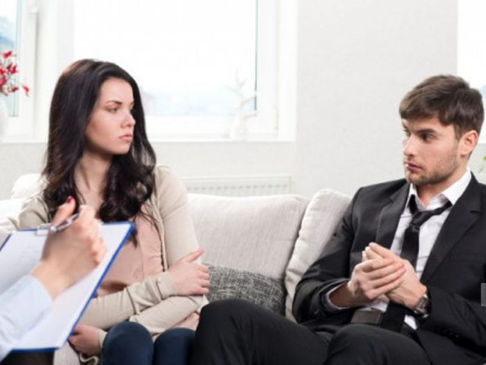 ÇOCUKLARININ HAYATLARINI YUTAN EBEVEYNLER