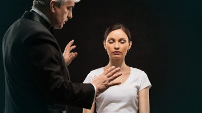 HİPNOZA DAİR MERAK EDİLENLER